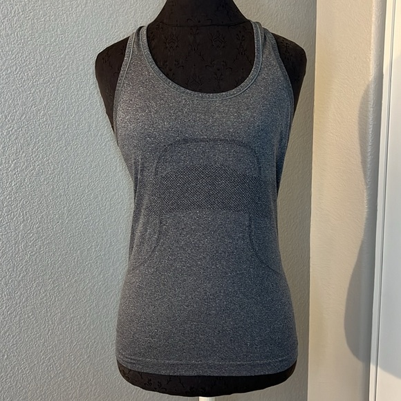 Lululemon Run: Swiftly Racerback Black (gray) Size 6 - Picture 5 of 6